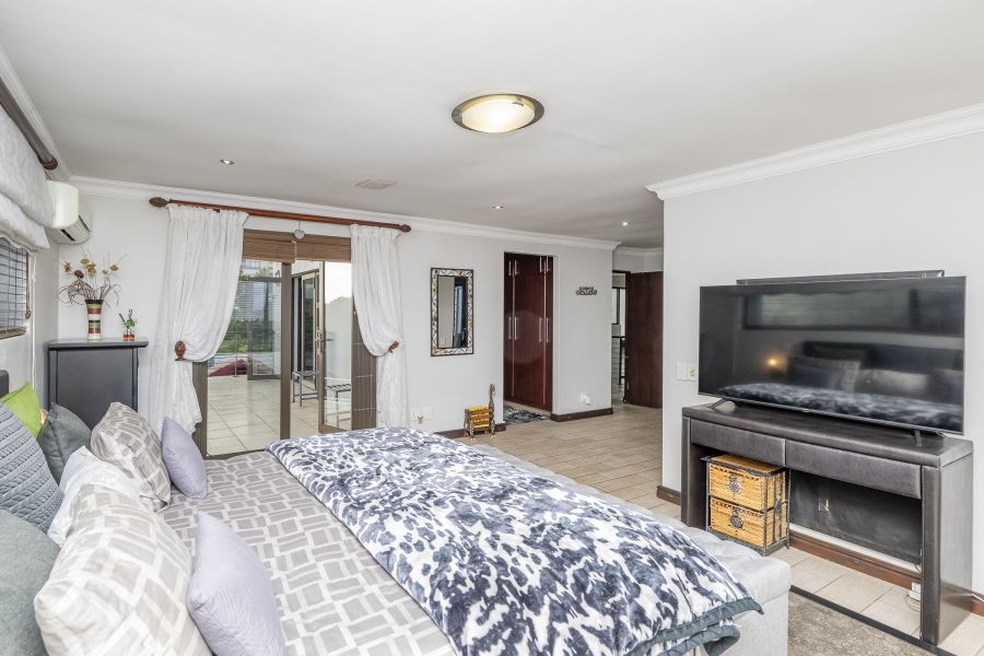 4 Bedroom Property for Sale in Van Riebeeckshof Western Cape